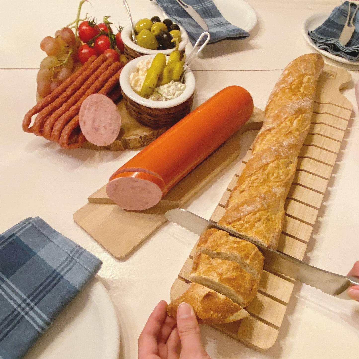 Schneidebrett für Baguette Stangenbrot aus Bambus 55cm