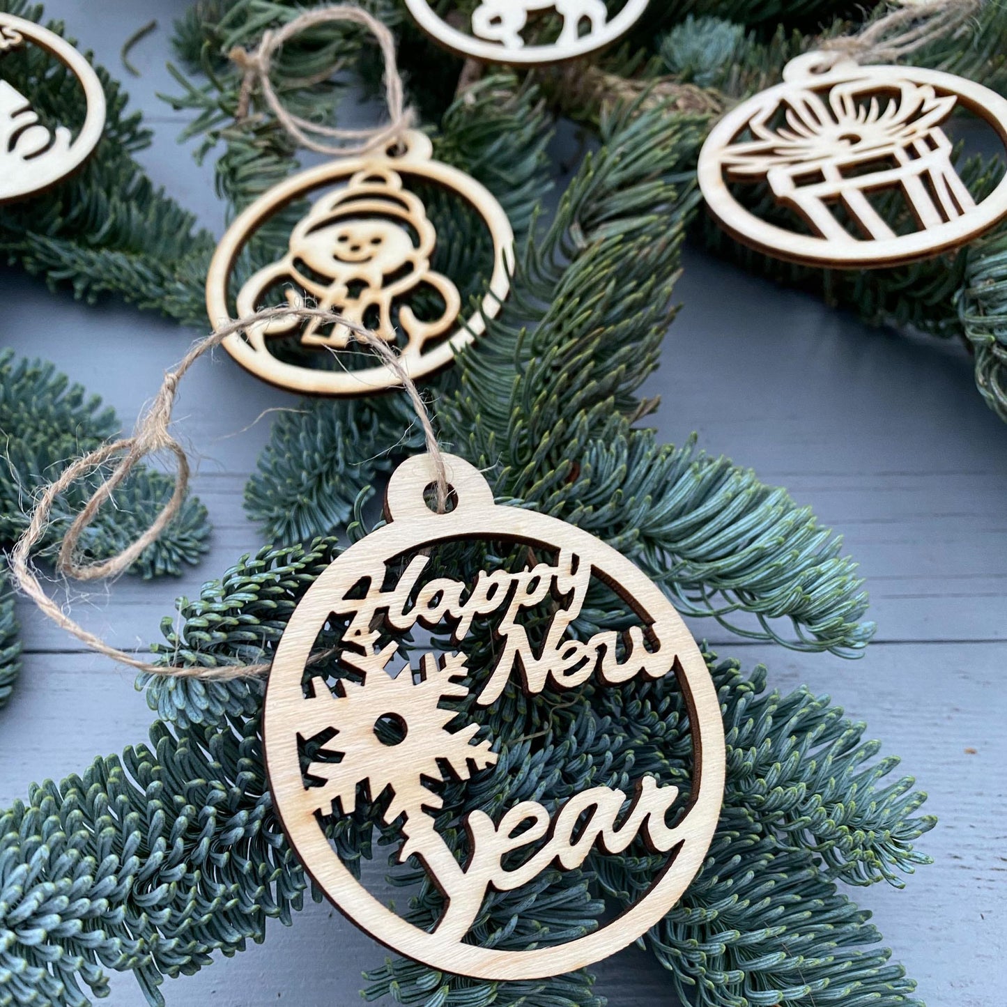 Weihnachtsanhänger 12er Set verschiedene Farben
