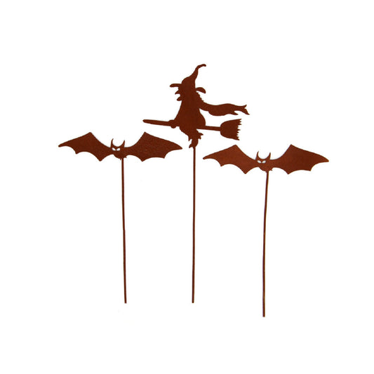 Gartenstecker Hexe auf Besen und zwei Fledermäuse 3er Set