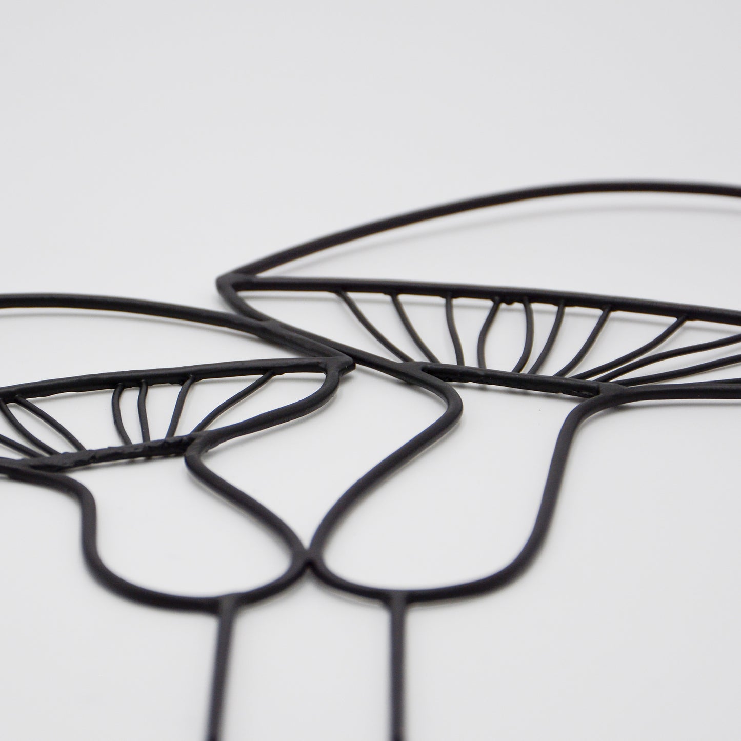 Metallkunst Gartenstecker Pilze als 2er Set in schwarz