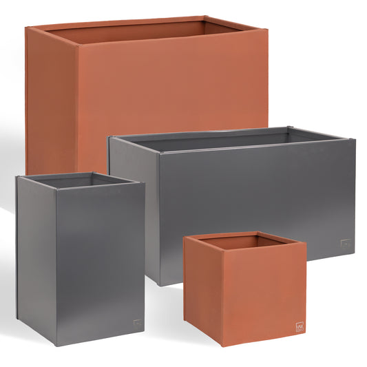 Pflanzkübel aus Metall in verschiedenen Größen