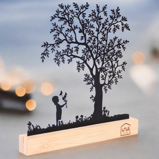 Aufsteller Baum mit Kind