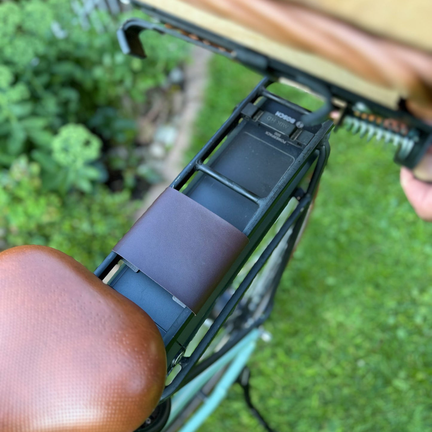 Fahrradkorb Weide Haustier für hinten oval mit Gitter