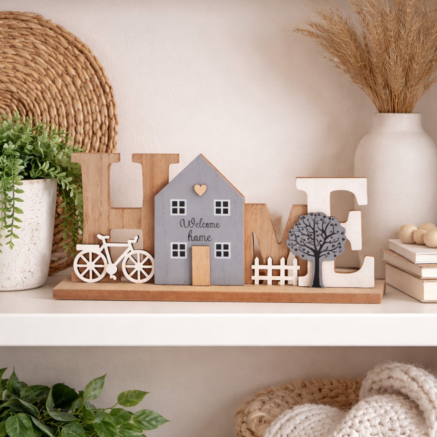 Holzaufsteller "HOME" Schriftzug