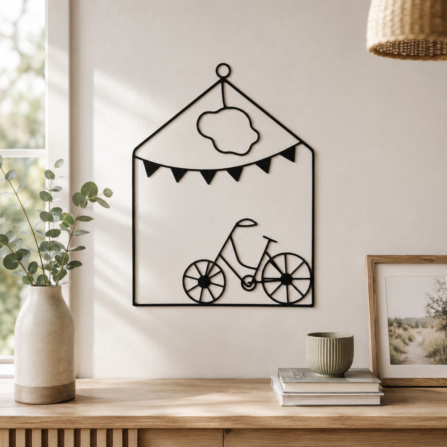Metallkunst Fahrrad mit Girlande und Wolke schwarz