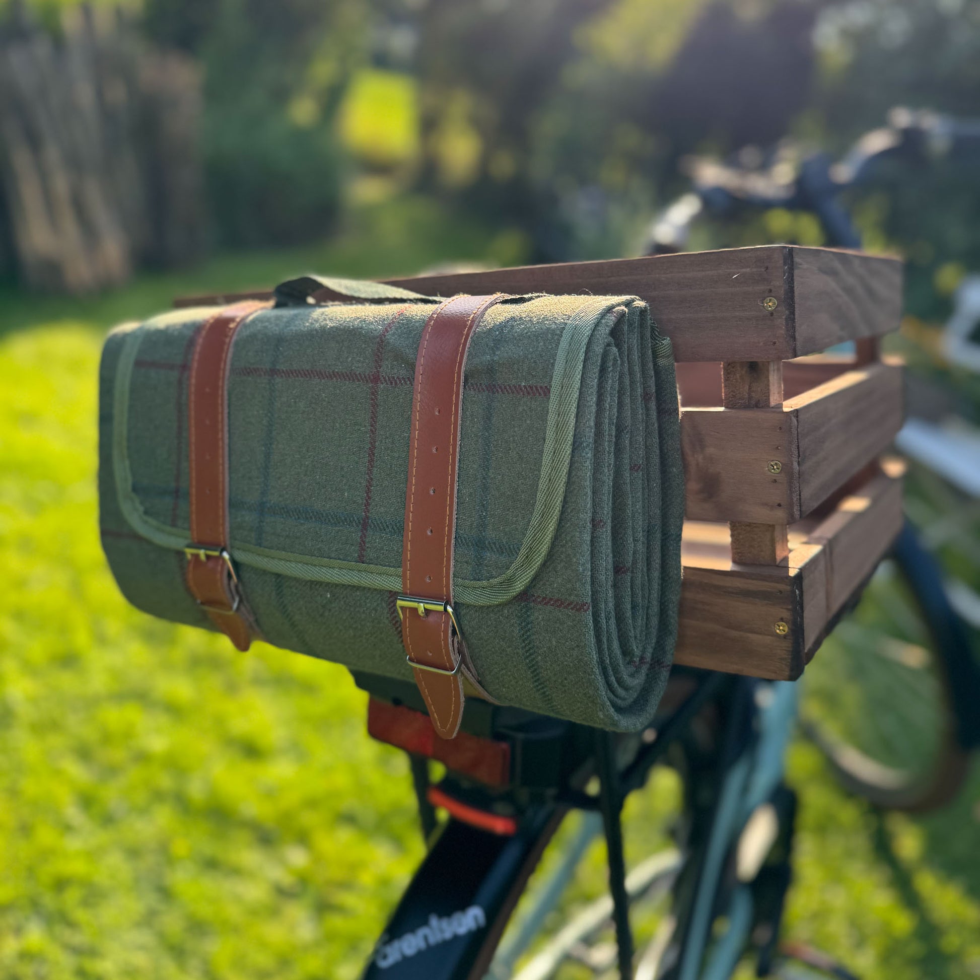 fahrradanhänger holzkiste Fahrradkiste für hinten inklusive Picknickdecke – UNUS