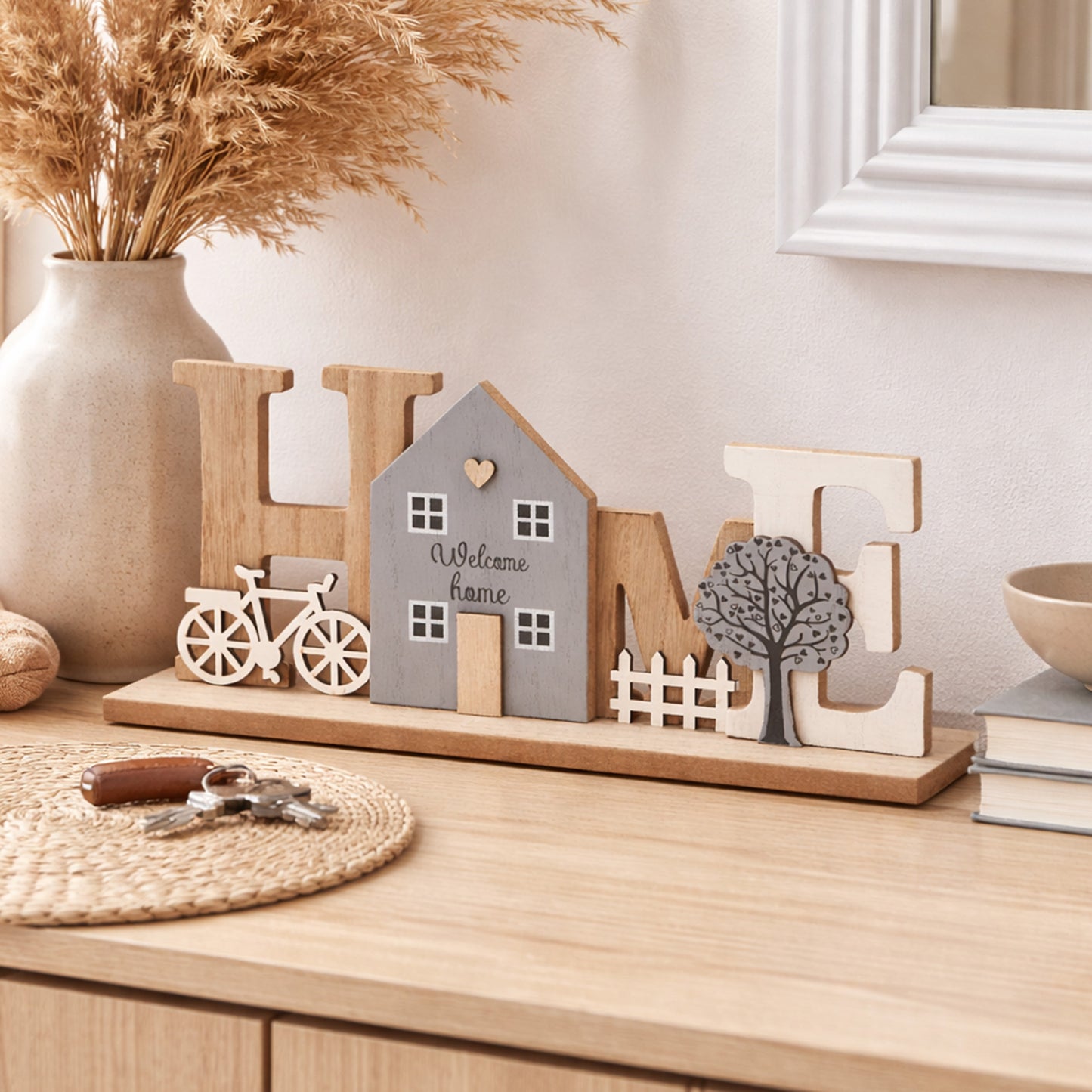 Holzaufsteller "HOME" Schriftzug