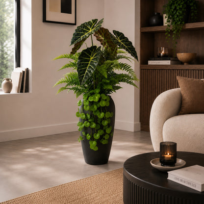 Kunstpflanze Alocasia mit Farn und hängendem Efeu in Vase 75 cm