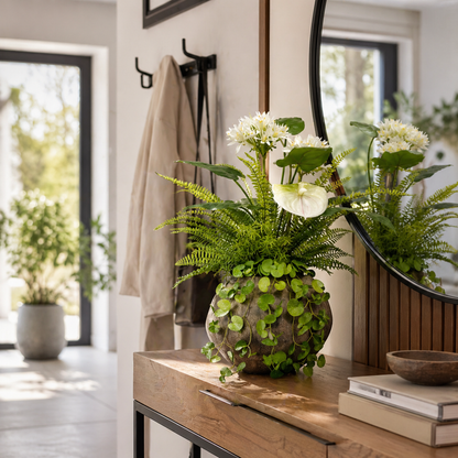 Kunstpflanze Weiß Grün mit Vase Efeu Farn künstliches Blumengesteck 67 cm
