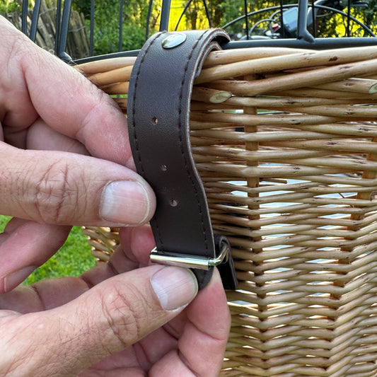 Hundefahrradkorb aus Weide für den Gepäckträger