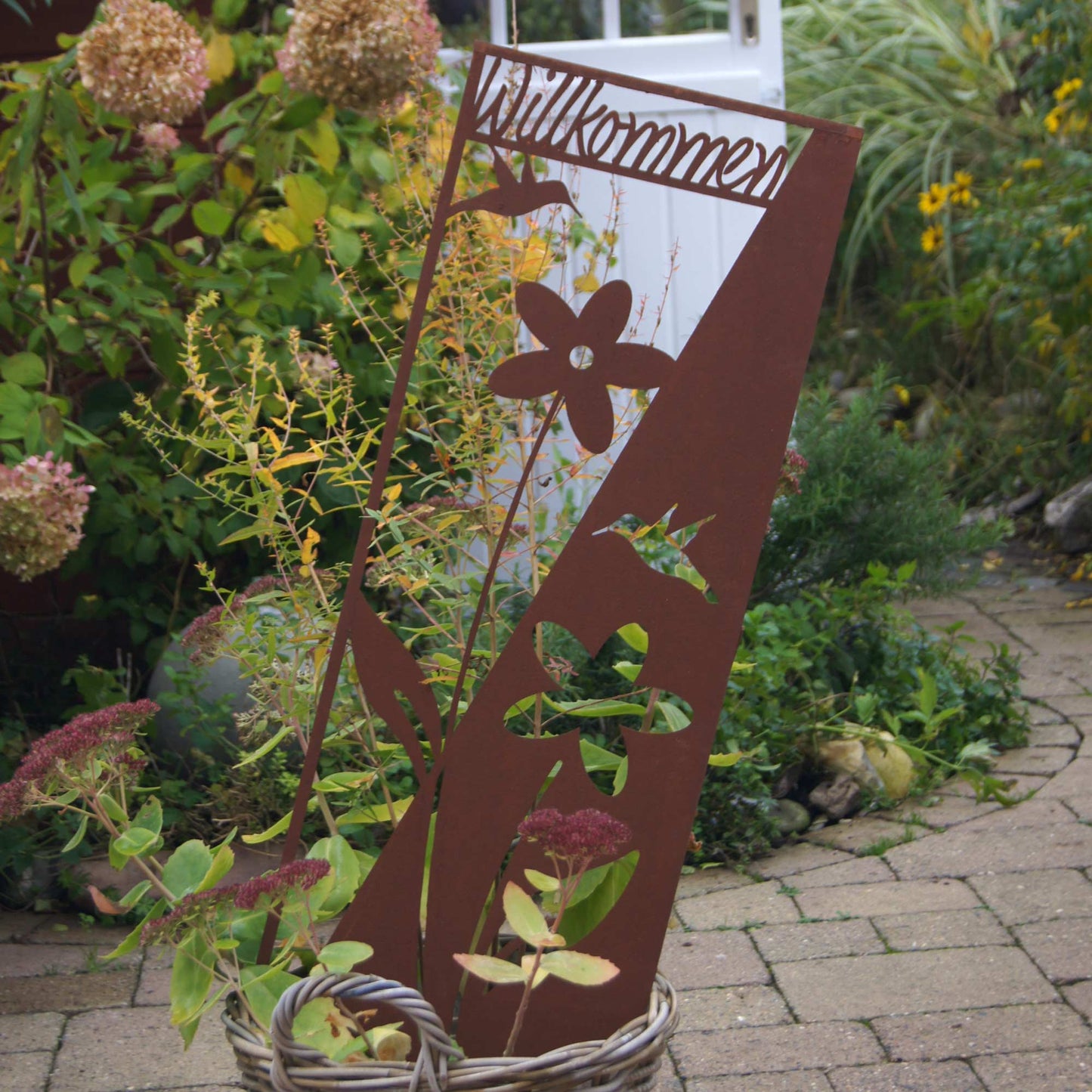 Stecker Rost Schild Blumen "Willkommen"