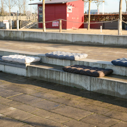 Bodenstuhl mit verstellbarer Rückenlehne klappbar und bequem